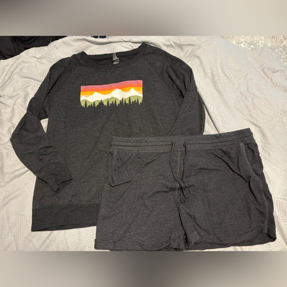 Women's Gray Pajama Set with pockets!!